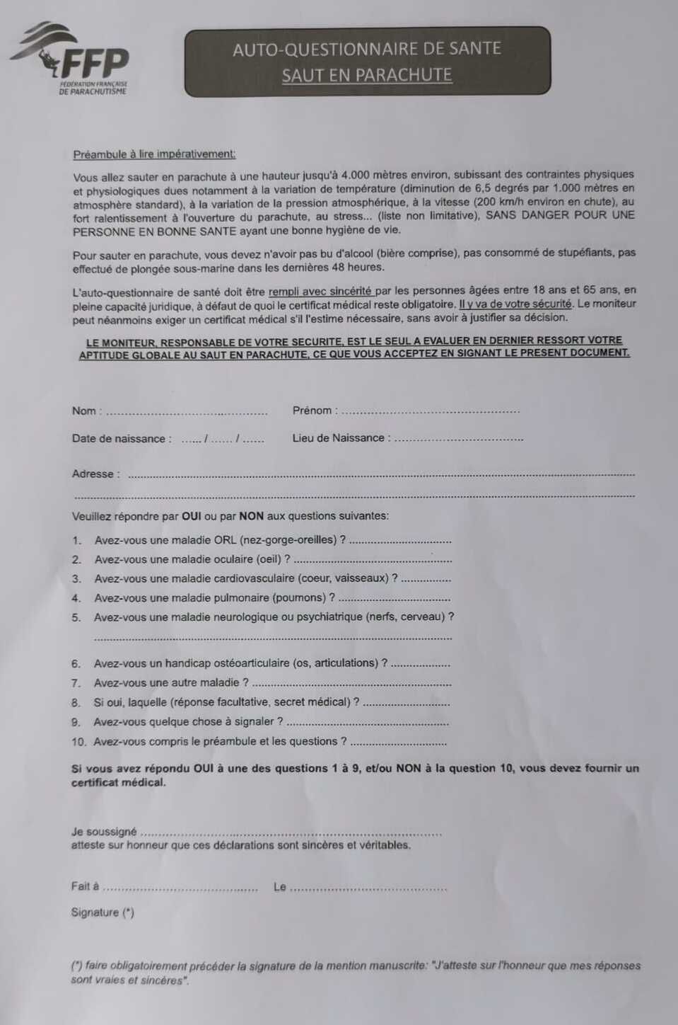Le certificat médical n'est plus obligatoire pour sauter en parachute tandem au Luc en Provence Actualité - Atlas Parachutisme